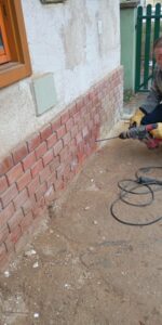 Budajenő - 120 éves vegyes falú ház vízszigetelése